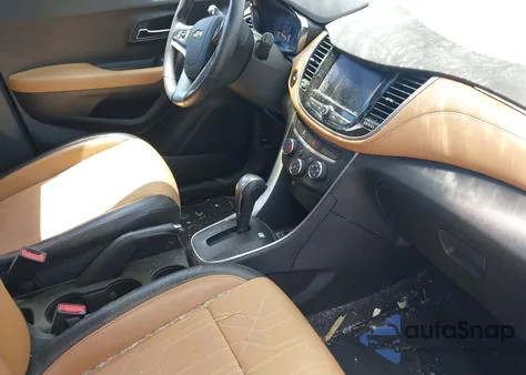 2020 Chevrolet Trax Awd Lt z USA, uszkodzony, nr VIN 3GNCJPSB3LL251921